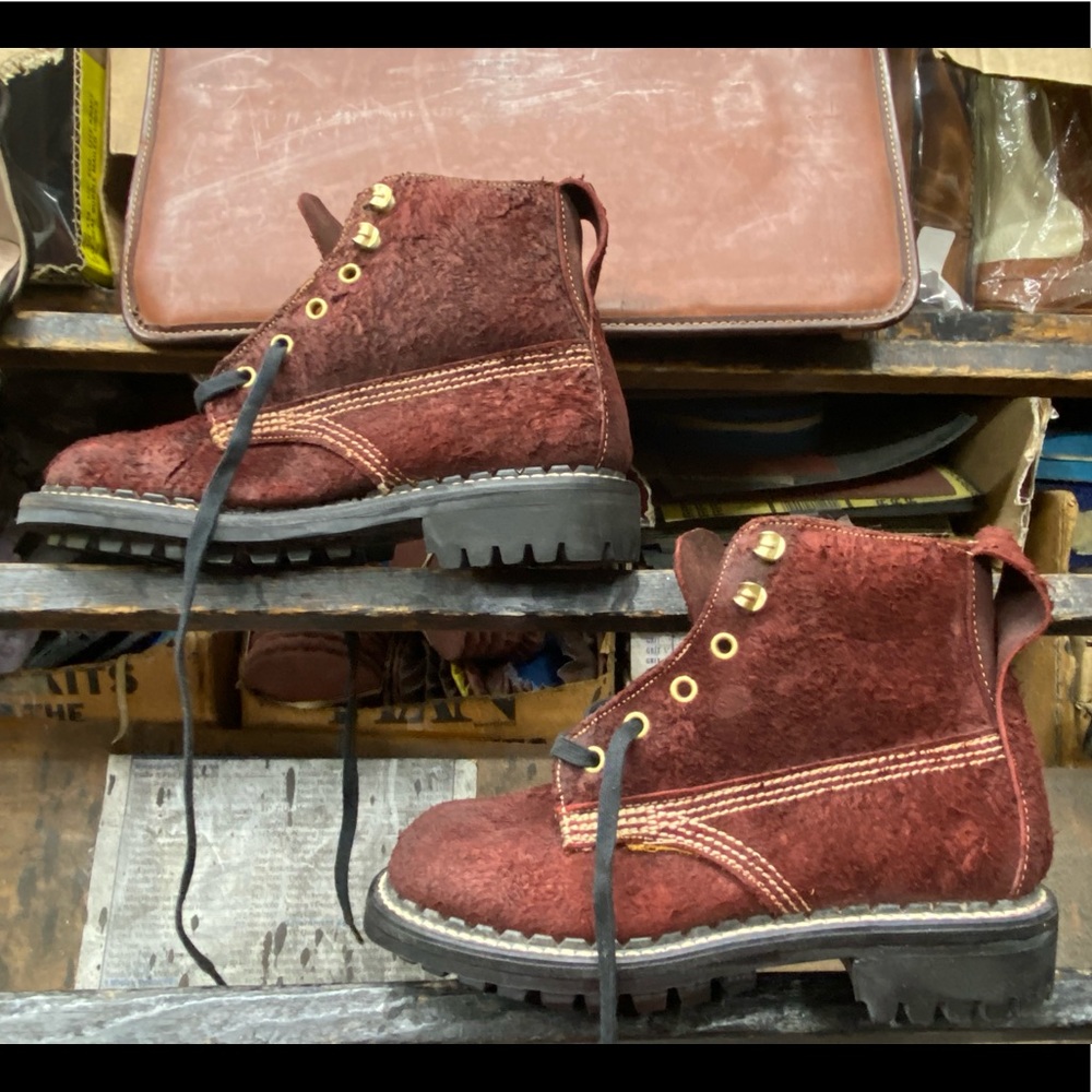Boots - Picture 4 of 5